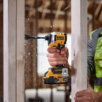 DeWALT DCF850P2T Compacte accu slagschroevendraaier 205Nm 18V XR 5.0Ah in TSTAK - - - Mastertools.nl