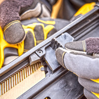 DeWALT DCN950N Accu constructie tacker enkelshot 18V XR Basic Body - - - Mastertools.nl