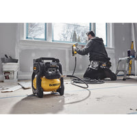 DeWALT DCC1018N FLEXVOLT Advantage Accu Compressor 18V XR Basic Body - 5902013967194 - DCC1018N-XJ - Mastertools.nl