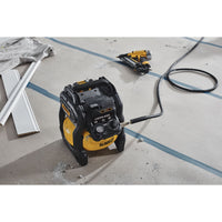 DeWALT DCC1018N FLEXVOLT Advantage Accu Compressor 18V XR Basic Body - 5902013967194 - DCC1018N-XJ - Mastertools.nl