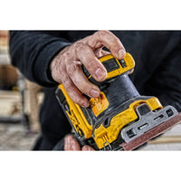 DeWALT DCW200N Accu Vlakschuurmachine 18V Basic Body - 5054905284114 - DCW200N-XJ - Mastertools.nl