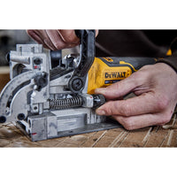 DeWALT DCW682N Accu Lamellenfrees 18V Basic Body - 5035048752913 - DCW682N-XJ - Mastertools.nl