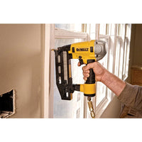 DeWALT DPN1664PP 16GA Rechte afwerkingstacker 25-64 mm - 5902013958550 - DPN1664PP-XJ - Mastertools.nl