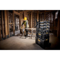 DeWALT DWST08061-1 ToughSystem 2.0 Gereedschapskoffer en Lamp - 3253561080616 - DWST08061-1 - Mastertools.nl