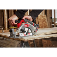 Milwaukee M12 FUEL™ FCS442-0 Accu compact cirkelzaag 140mm 12V Basic Body - 4933493488 - 4058546483593 - 4933493488 - Mastertools.nl