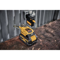 DeWALT DCB094K USB Laadadapter 18V XR - 5054905302313 - DCB094K-QW - Mastertools.nl