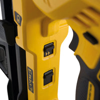 DeWALT DCN890N Accu Betontacker 18V Basic Body - 5035048666906 - DCN890N-XJ - Mastertools.nl