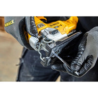 DeWALT DCS334P2 Accu Decoupeerzaag 18V 5,0Ah Li-ion in TSTAK - 5035048710661 - DCS334P2-QW - Mastertools.nl