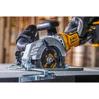 DeWALT DCS571P2 Accu Ultra Compact Cirkelzaag 115mm 18V XR 5.0Ah in TSTAK - 5035048723135 - DCS571P2-QW - Mastertools.nl