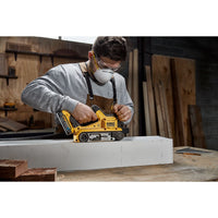 DeWALT DCW220N Accu Bandschuurmachine 75x533mm Brushless 18V XR Basic Body - 5035048793831 - DCW220N-XJ - Mastertools.nl