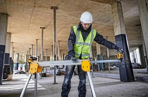 DeWALT DE7033 Onderstel voor afkortzaag incl. Montagebeugels - - - Mastertools.nl