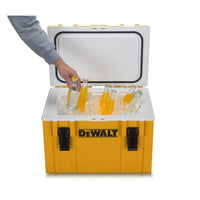 DeWALT DS404 ToughSystem Cooler 25,5L - 3253561813337 - DWST1-81333 - Mastertools.nl