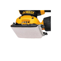 DeWALT DWE6411 Vlakschuurmachine 1/4 Vel 230w - 5035048553893 - DWE6411-QS - Mastertools.nl