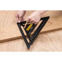 DeWALT DWHT25228-0 Multi Bouwdriehoek 30cm - 3253560252281 - DWHT25228-0 - Mastertools.nl