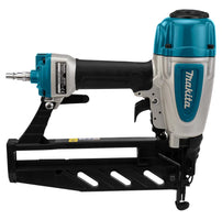 Makita AF601 8 bar Brad tacker (16 Ga) in koffer - 0088381822404 - AF601 - Mastertools.nl