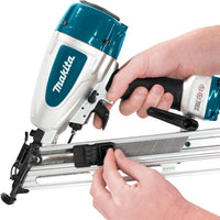 Makita AF635 8 bar Brad tacker (15 Ga) in koffer - 0088381822398 - AF635 - Mastertools.nl