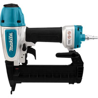 Makita AT638A 8 bar Nietmachine (Narrow Crown) in koffer - 0088381822411 - AT638A - Mastertools.nl