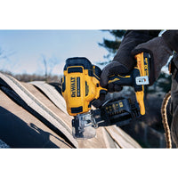 DeWALT DCN45RND2 Accu Roofing Tacker 18V 2,0Ah in TSTAK - 5035048731659 - DCN45RND2-QW - Mastertools.nl