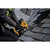 DeWALT DCN45RND2 Accu Roofing Tacker 18V 2,0Ah in TSTAK - 5035048731659 - DCN45RND2-QW - Mastertools.nl