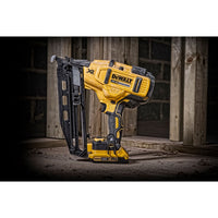 DeWALT DCN660N Accu Afwerktacker 16Ga 18V XR Basic Body - 5035048558423 - DCN660N-XJ - Mastertools.nl